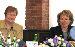 Presidentti Halonen ja Pietarin kuvernööri Valentina Matvienko